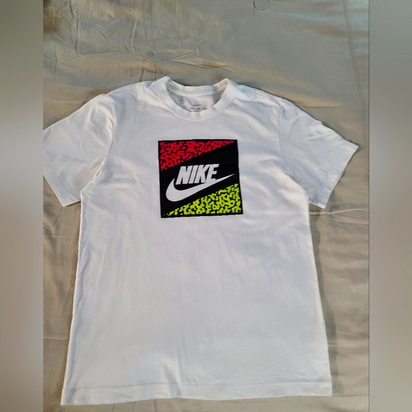 Nike T-shirt - Picture 1 of 1